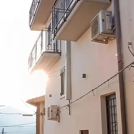 Casa Borgo Antico Cavallaro Апартаменты *